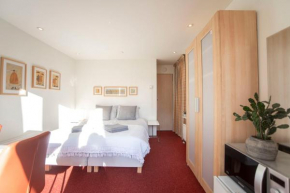 Studio 19 with private parking